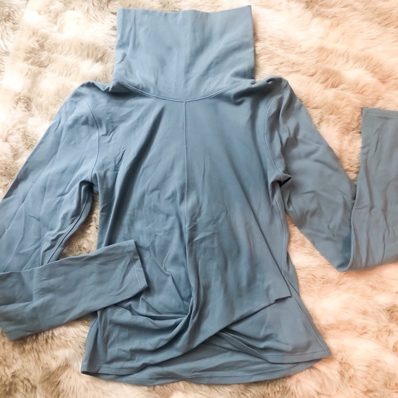 Lululemon Melodic Movement Cascade Blue Sz 6 NWOT - Picture 2 of 3